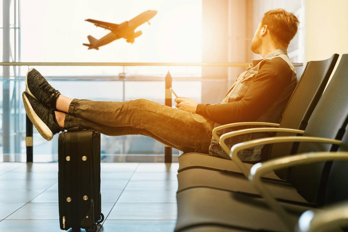 Remote Life Work How to Find: Escape the Office Without Losing Your Income