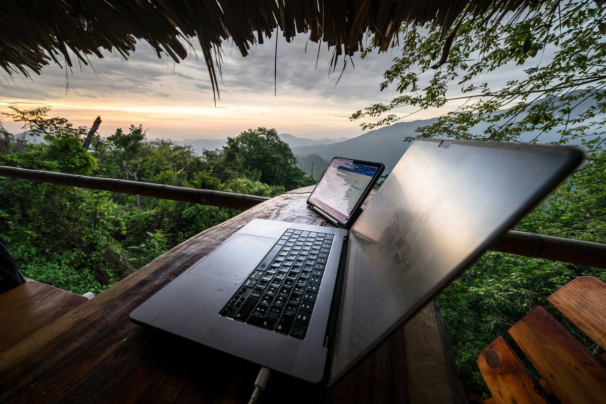 Remote Work From Home Travel Agent: 7 Proven Tips to Avoid Costly Mistakes